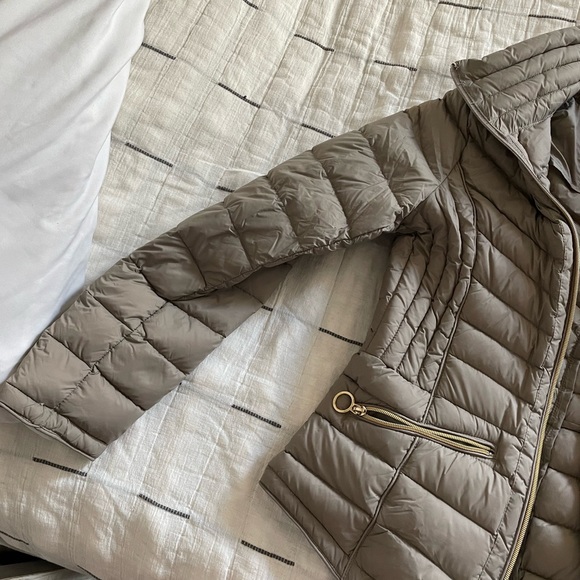 Michael Kors Coat only worn once - Picture 3 of 4